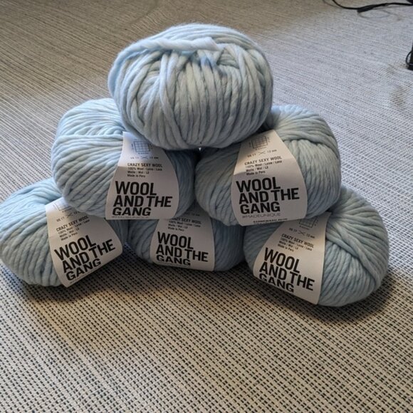 6 Balls of Wool and the Gang Crazy Sexy Wool Stonewash Blue - Picture 1 of 5